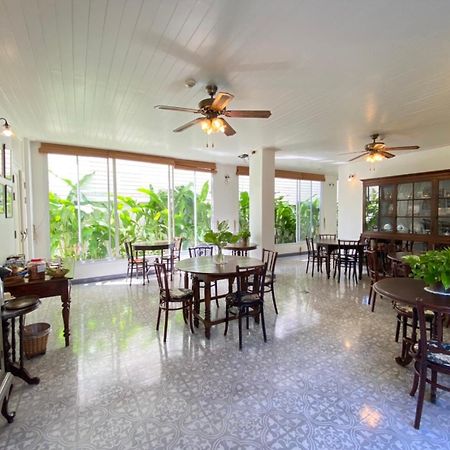 Ssip Boutique Dhevej Bangkok (Adults Only) Hotel Luaran gambar