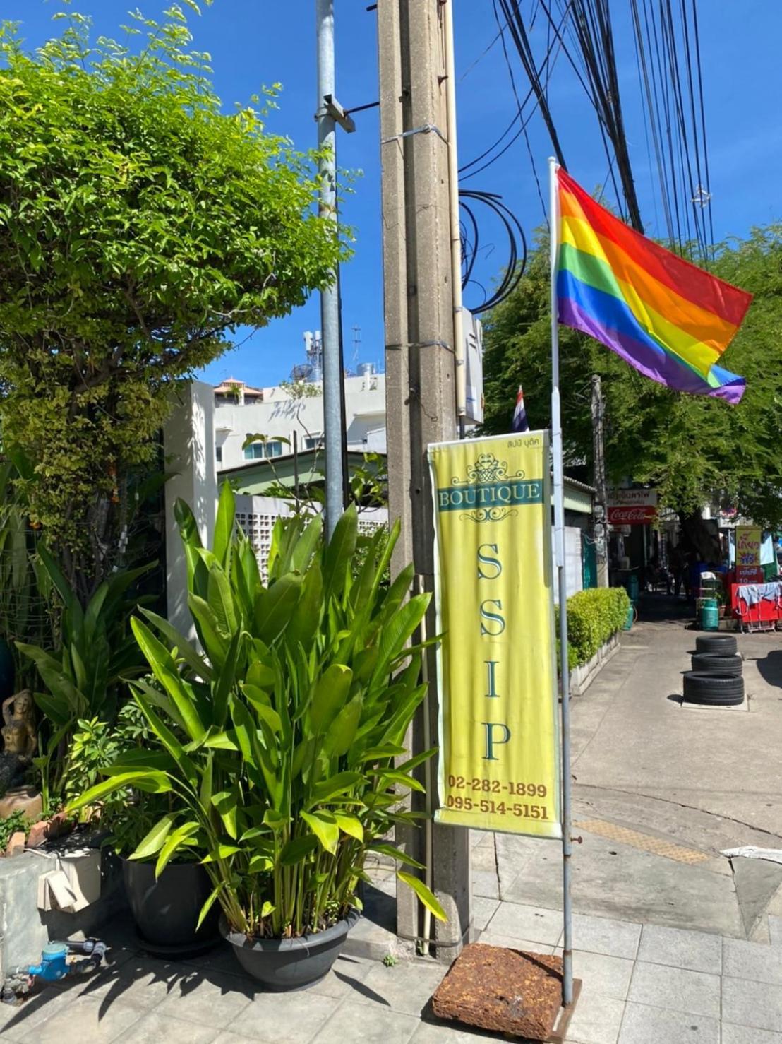Ssip Boutique Dhevej Bangkok (Adults Only) Hotel Luaran gambar